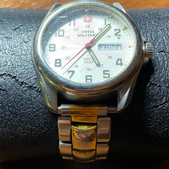 Rare Vintage Swiss Military Watch - Picture 3 of 4